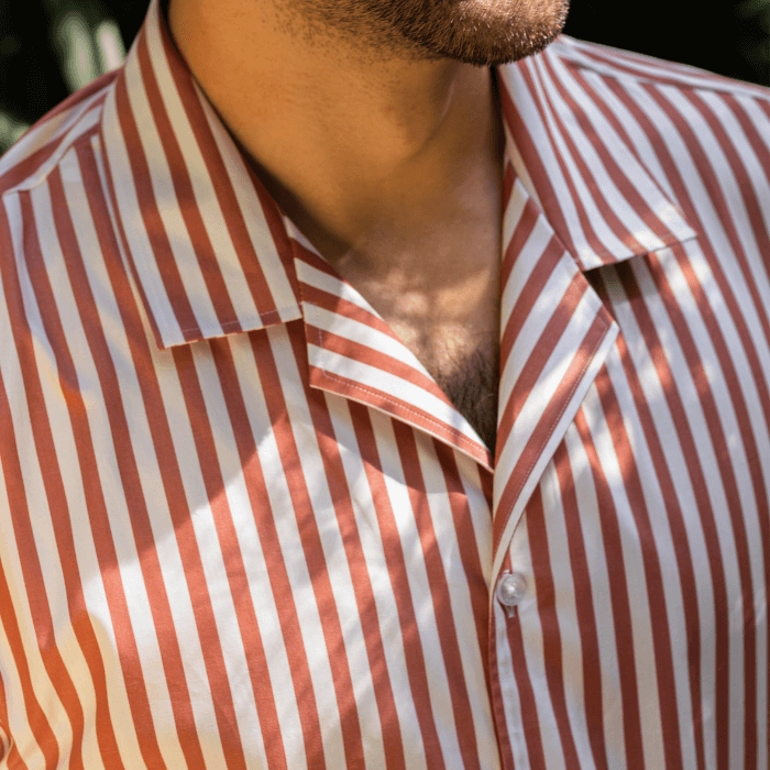 Koszula męska w ceglasty prążek z kołnierzykiem kubańskim