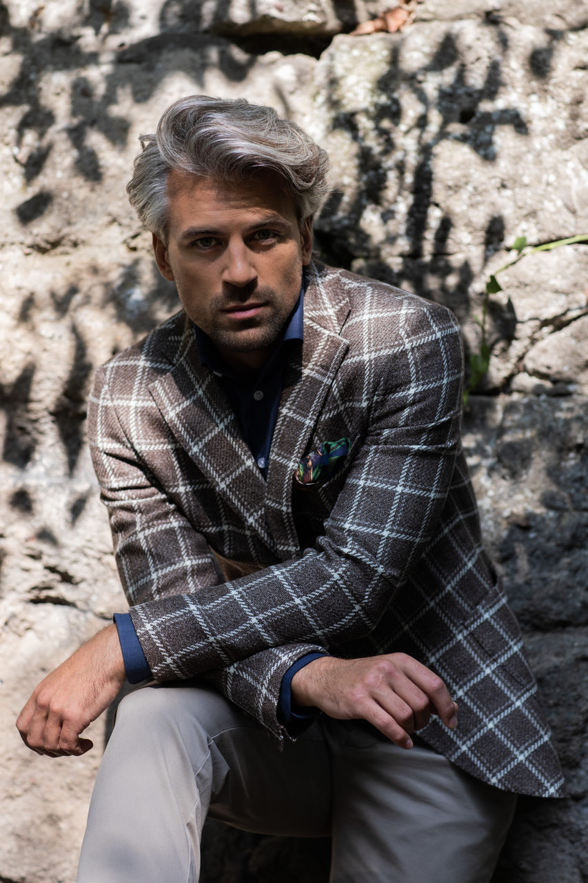 Brown Madeira jacket in windowpane check